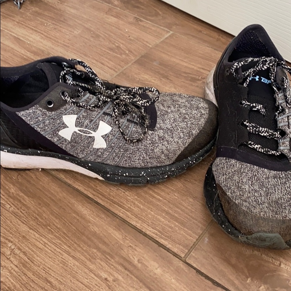 Under armour tennis shoes